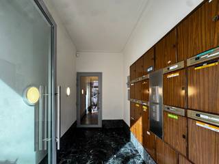 Dit appartement is gelegen op een zeer goede locatie, uitstekende bereikbaarheid naar zowel Gent centrum als uitvalswegen E17 en E40. Het openbaar vervoer is op wandelafstand alsook vele winkels en grootwarenhuizen. <br />Het appartement is gedurende de jaren zeer goed onderhouden en regelmatig zijn er werken uitgevoerd om het appartement up-to-date te houden. <br />Het appartement heeft 2 ruime slaapkamers,  lichtrijke leefruimtes en achteraan een terras met open zicht. Grote berging aanwezig in de kelder. <br />Garagebox achter de residentie aan te kopen voor 40.000euro. <br /><br />EPC 211 kWh/(m<sup>2</sup>jaar), energielabel C<br />Geen overstromingsgevoelig gebied: P-score A, G-score A<br />KI 777<br />Stedenbouwkundige inlichtingen: vergunningen, woongebieden, voorkooprecht, geen verkavelingsvergunning, geen rechterlijke herstelmaatregel of bestuurlijke maatregel opgelegd. <br /><br />Voor meer info of een bezoek bel 0475757251 of philip@ocvastgoed.be<br /><br /> 