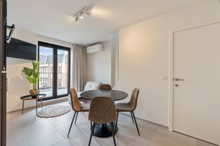 Op zoek naar een instapklaar en bemeubeld duplexappartement op een uitstekende ligging in Leuven? Dan is dit verzorgd en smaakvol...