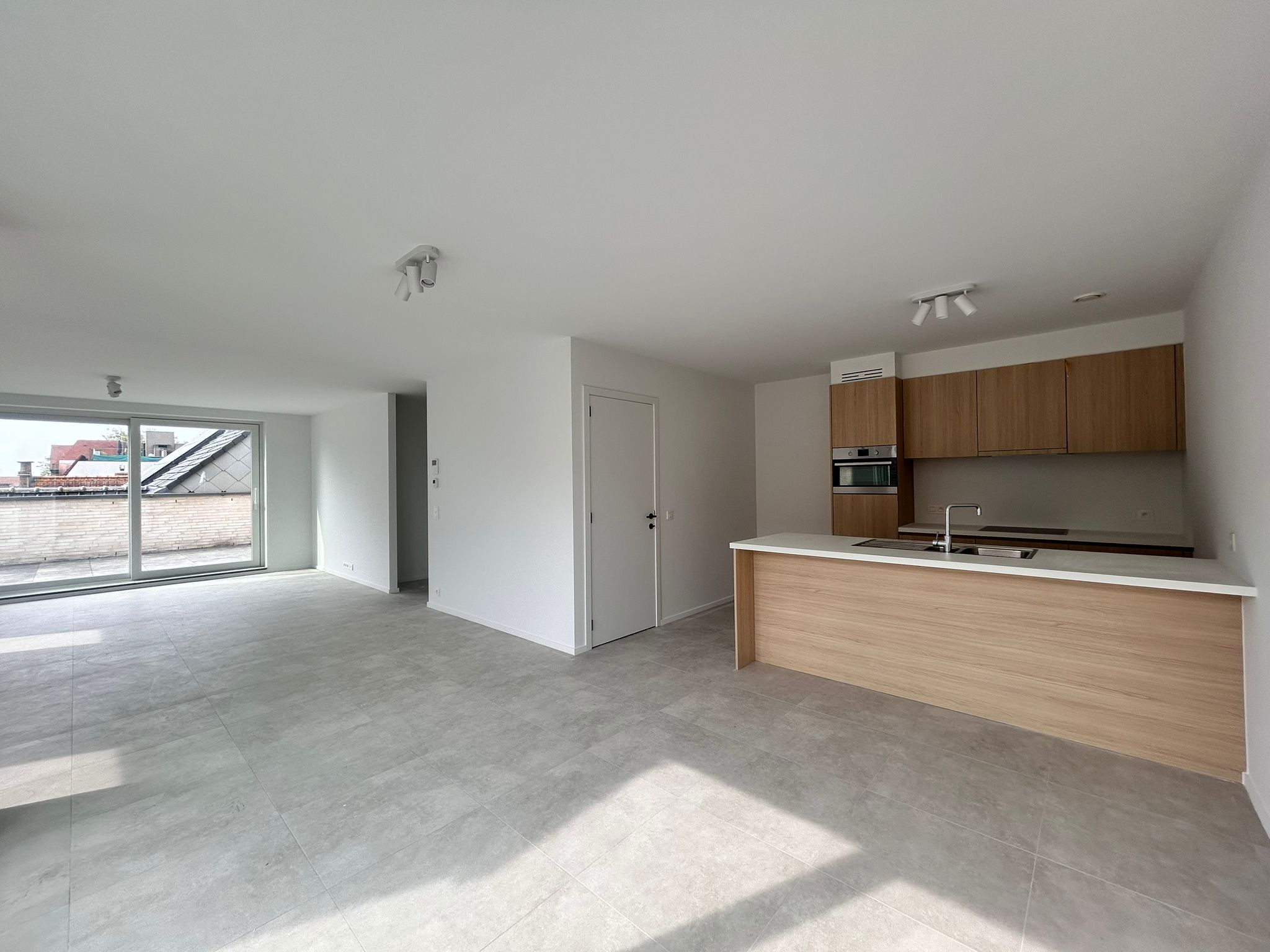 Nieuwbouwappartement met 2 slaapkamers en 2 ruimte terrassen te huur in Diksmuide - foto 4