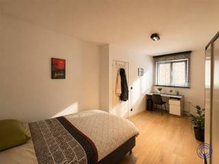 BeschrijvingGemeubeld 1-slaapkamerappartement te huur in de gezelligste wijk van Antwerpen! Het appartement beschikt over een ruime en lichtrijke...