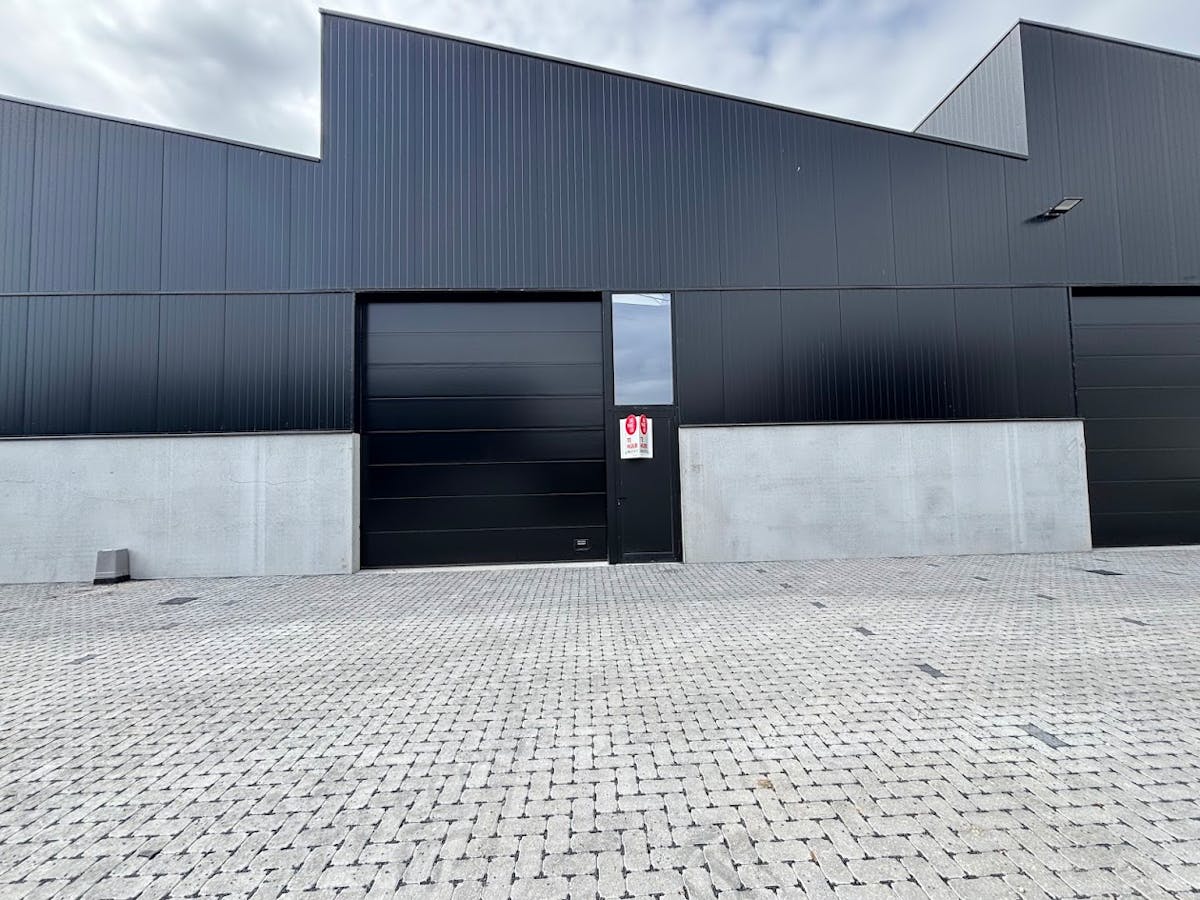 Unité PME récemment construite d'environ 180 m² à louer dans le cadre du projet Zeus - photo 2