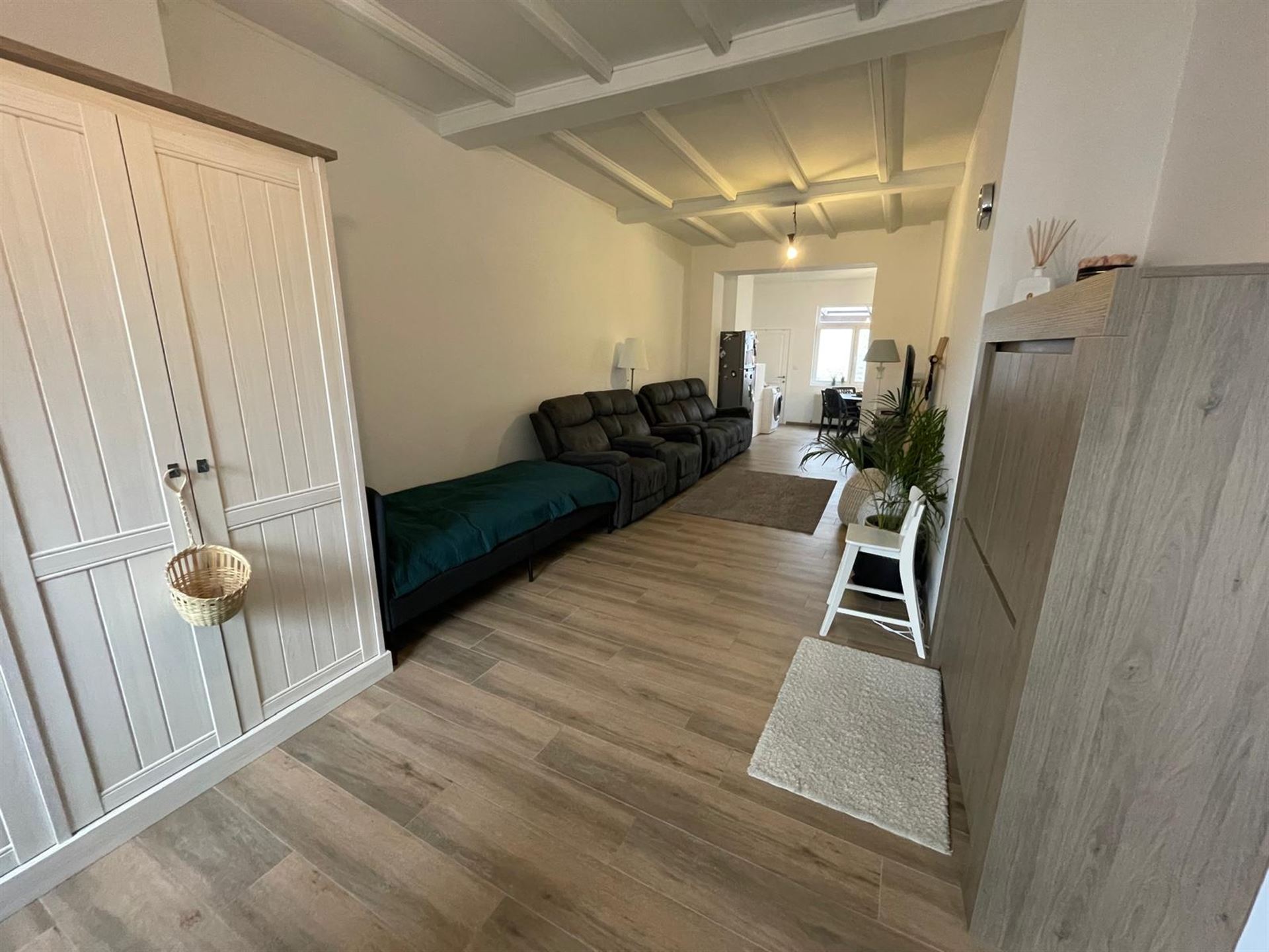 ideale stadswoning met 3 ruime slaapkamers en grote koer - foto 3