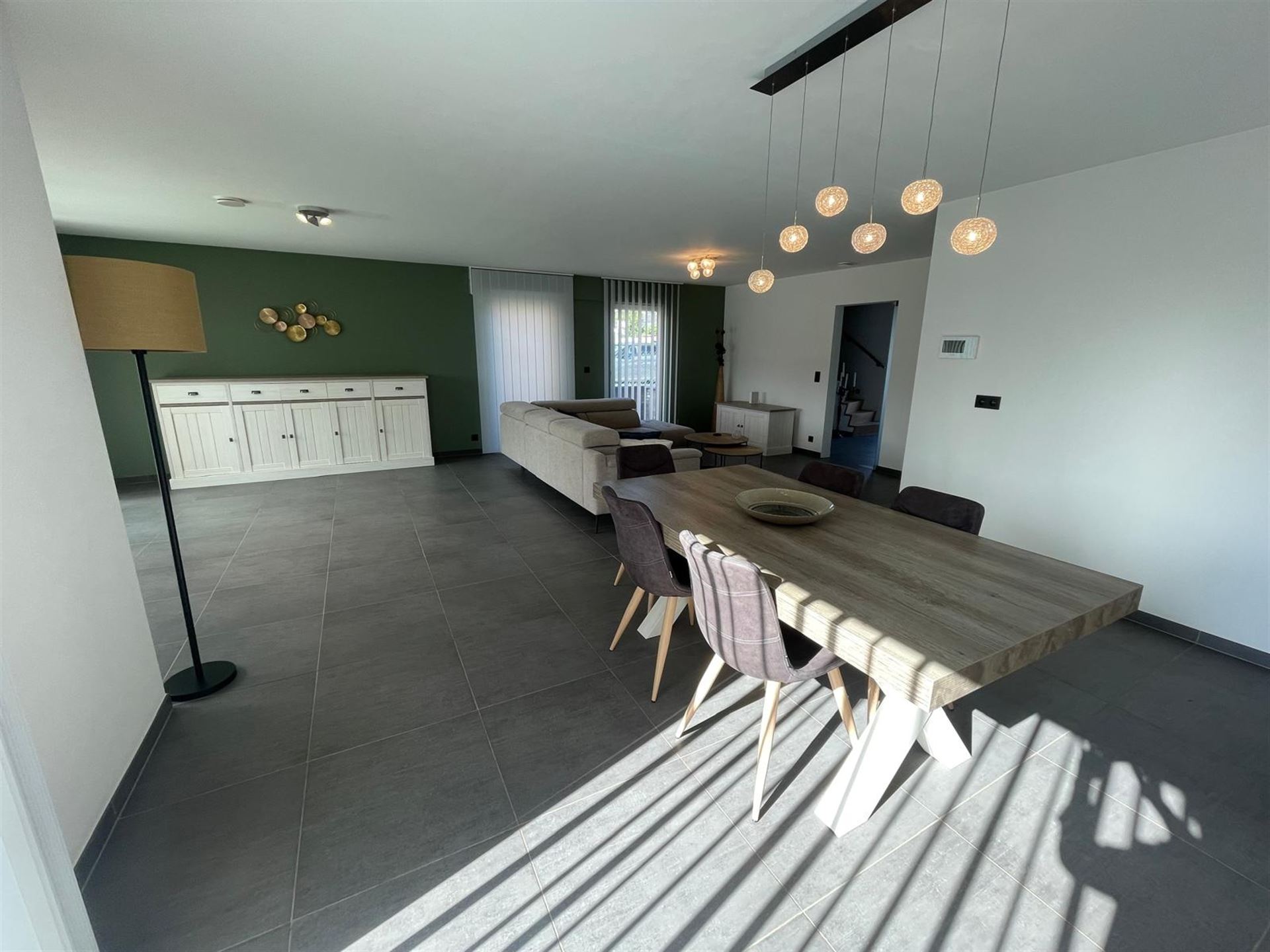 Prachtige recente woning met 3 grote slaapkamers en mooie tuin - foto 5