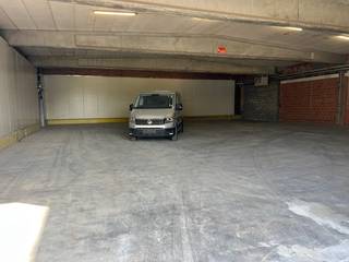 In Erembodegem, op een gunstige locatie vlakbij de autokeuring, is magazijn nr. 3 vrijgekomen. Dit magazijn is onmiddellijk beschikbaar en geniet...