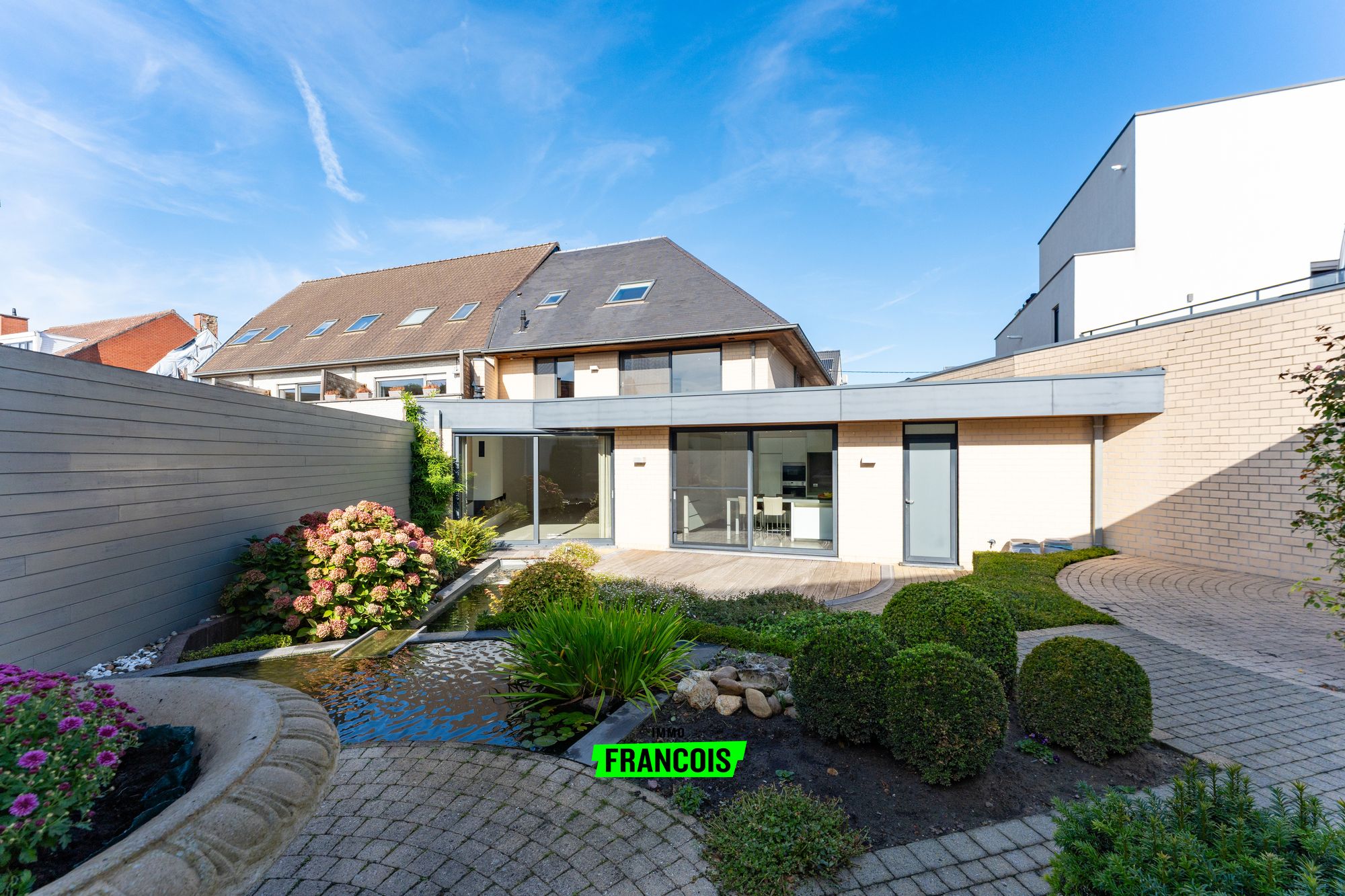 Woning / kantoor / praktijk met woon- en werkfunctie in het centrum van Zwevezele - foto 3