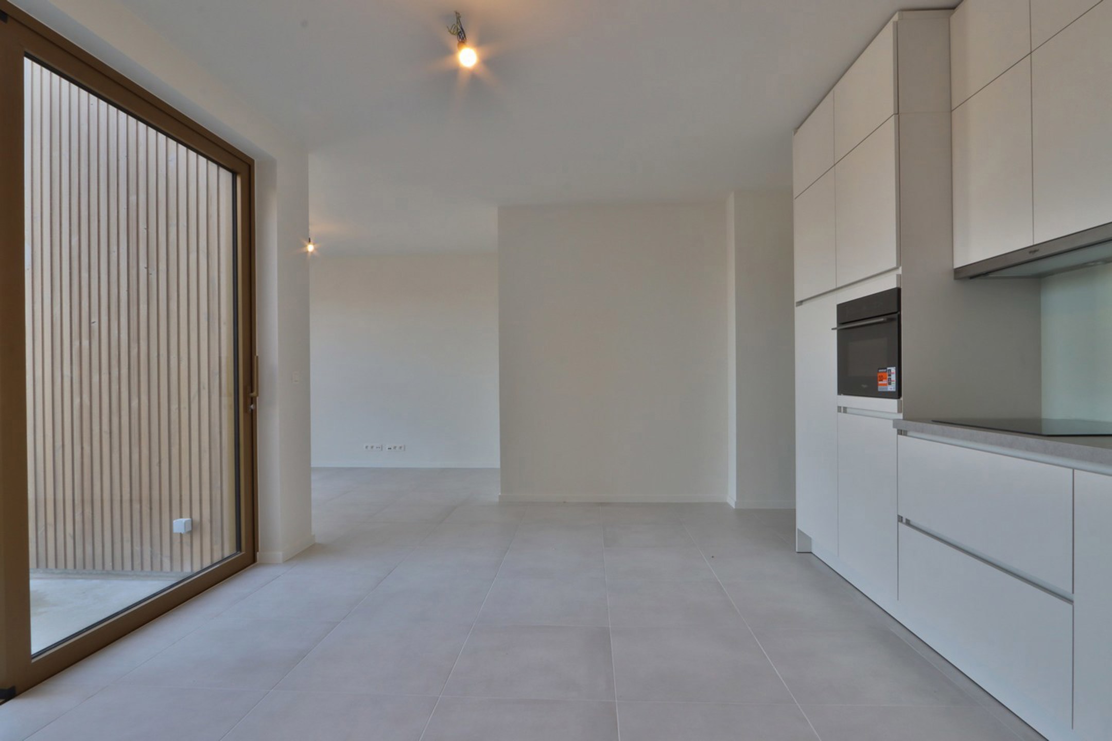 2 slpk BEN-appartement met terras en autostplts in Beveren!  - foto 3