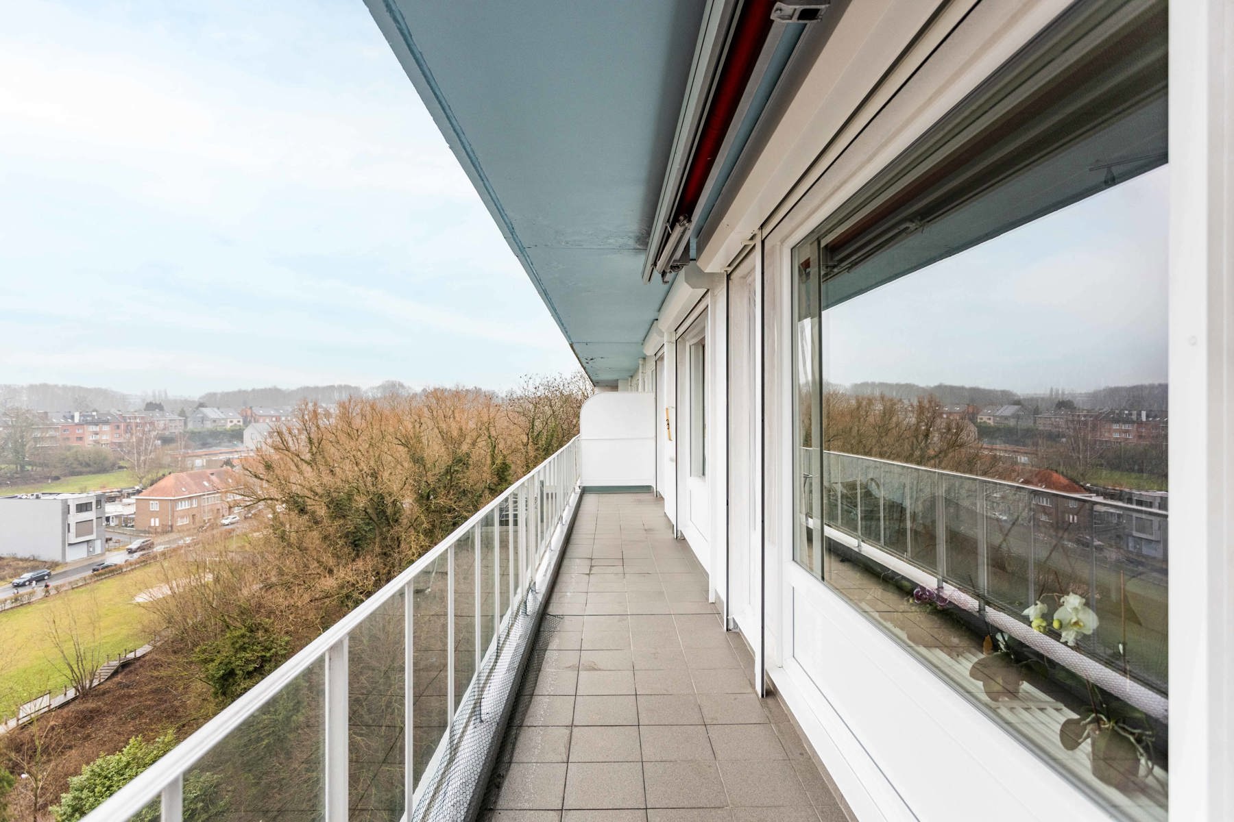 Appartement met twee slaapkamers en groot terras in Zellik  - foto 2