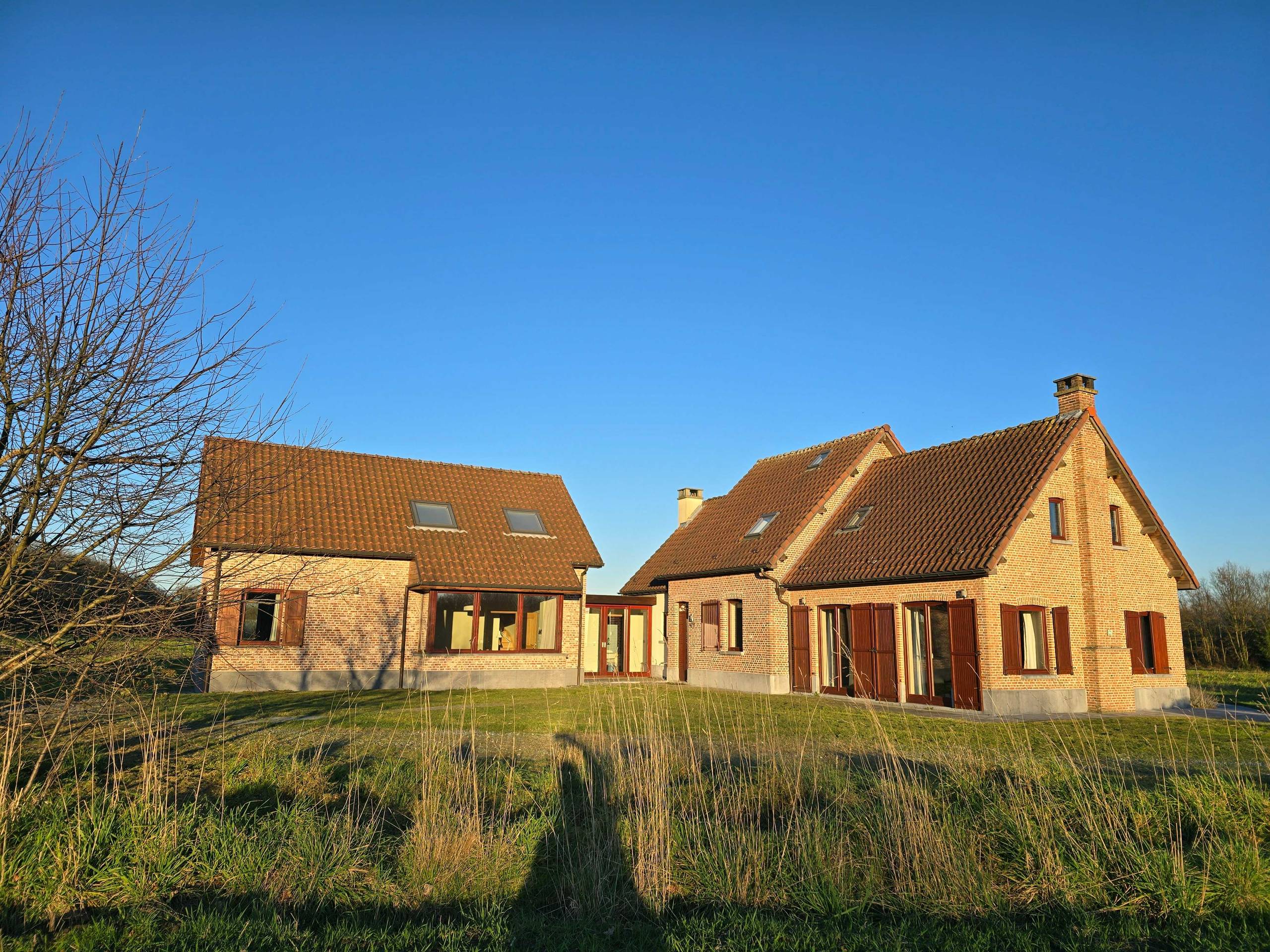 Huis te huur in Wilrijk met 5 slaapkamers - foto 1