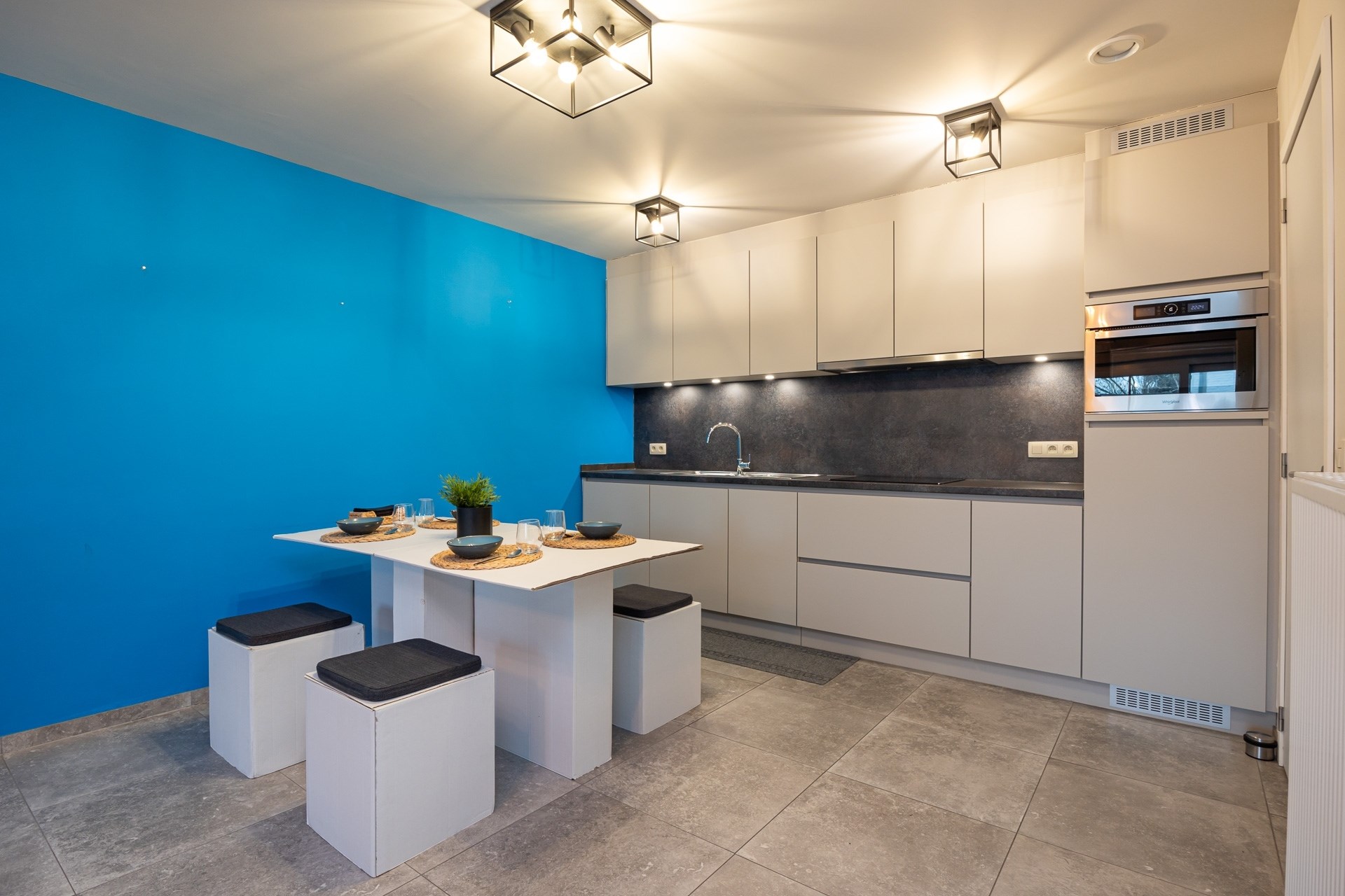 Uitstekend gelegen gelijkvloers appartement met 1 slaapkamer en carport (62m²) - foto 3