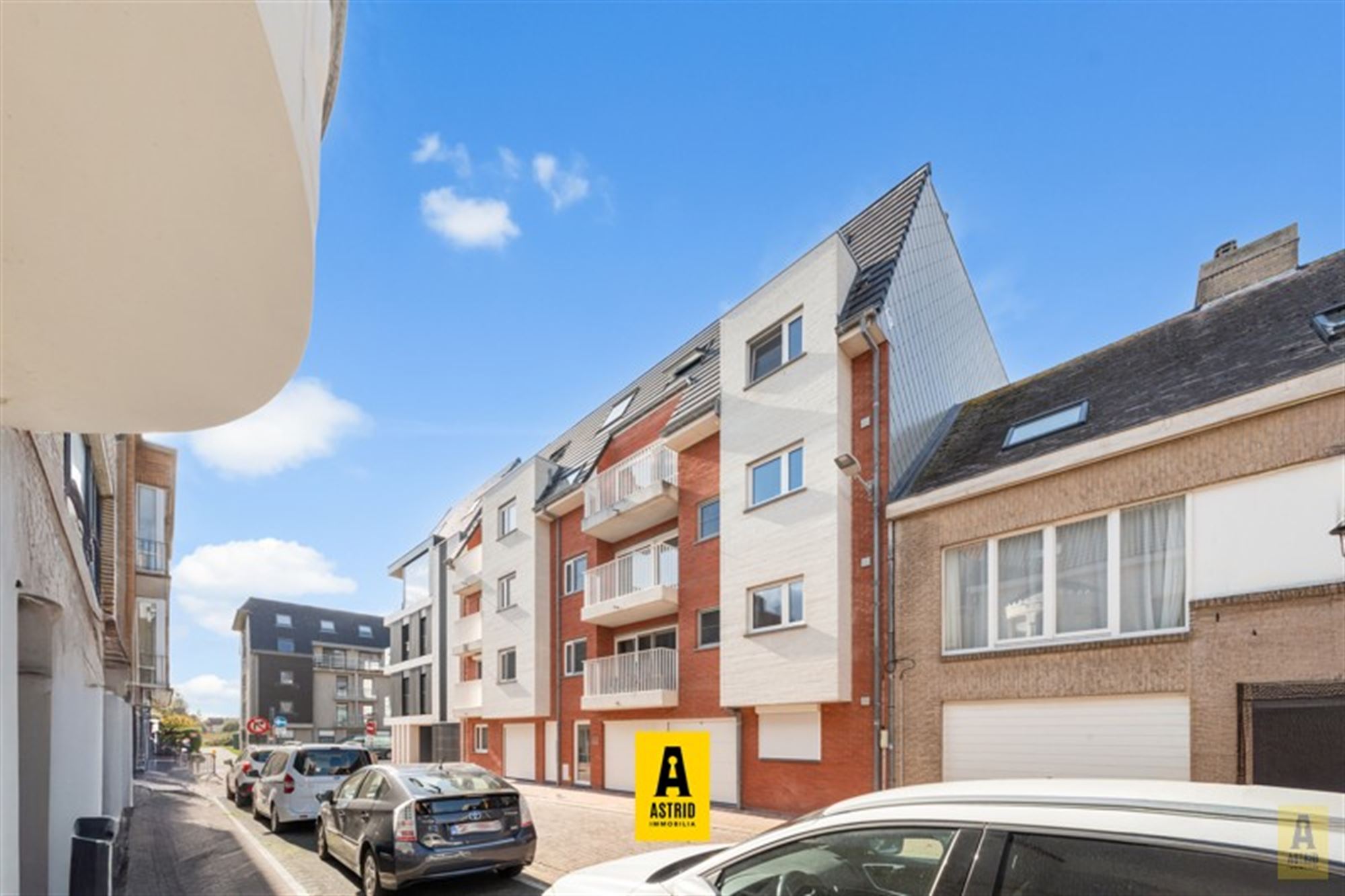 🌊 Instapklaar duplexappartement in hartje Bredene! - foto 1