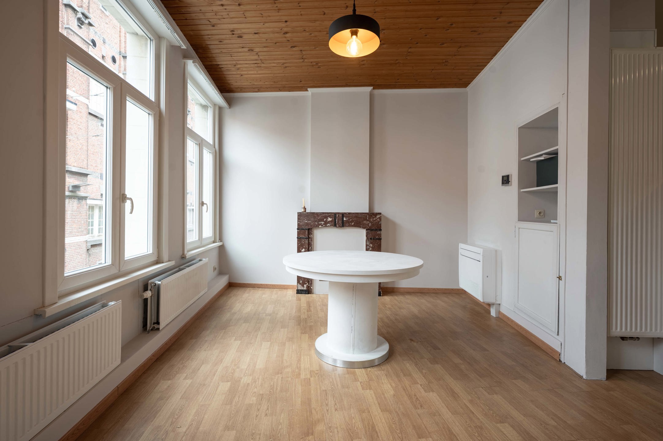 Instapklare gerenoveerde woning met 3 slaapkamers en ruim terras in Mechelen - foto 3