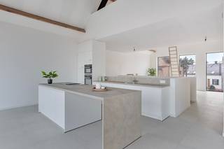 Alle attesten, virtuele rondleiding,... te raadplegen op www.JUNOvastgoed.beRustig doch vlot bereikbaar gelegen nieuwbouwwoning in unieke...