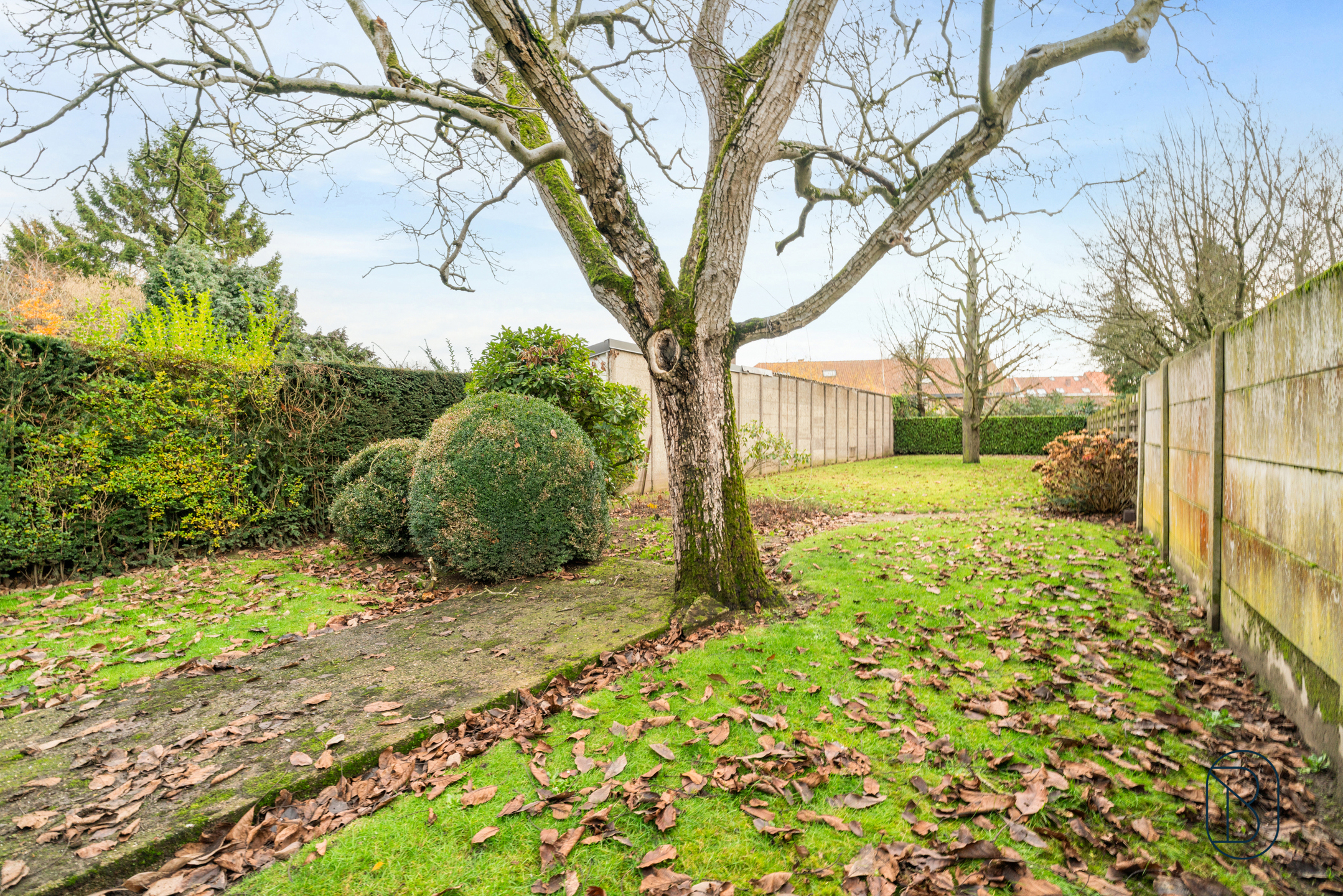 Topgelegen opbrengsteigendom met garage en grote tuin - foto 4