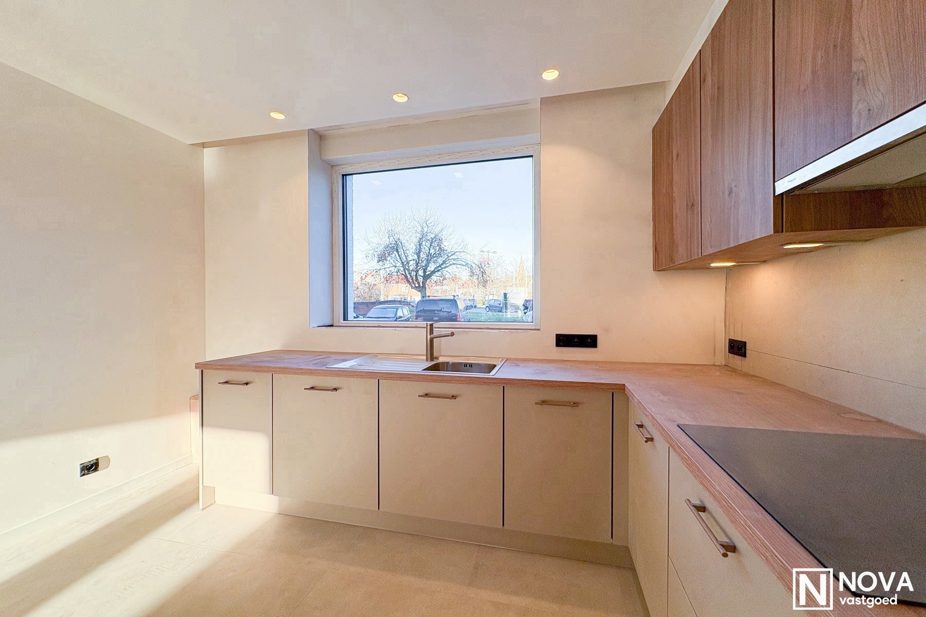 Volledig vernieuwde woning met 3 slaapkamers en tuin. - foto 4