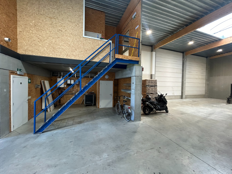Instapklare KMO-unit met kantoren (±355 m²) op topligging - foto 5