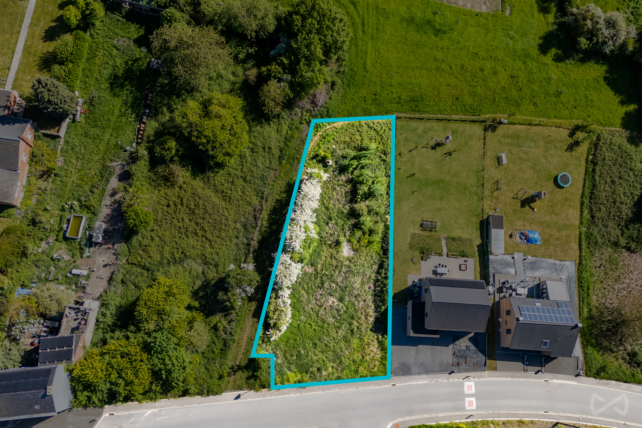 Land for sale in Sambreville - photo 1