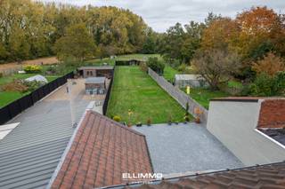 Wens je graag een bezoek aan dit pand? Neem contact op met Sara via 0494 36 21 64 of sara@ellimmo.beGezellige en volledig gerenoveerde gezinswoning...