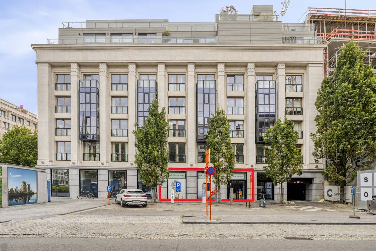 Kantoor te koop in centrum van Kortrijk - foto 1