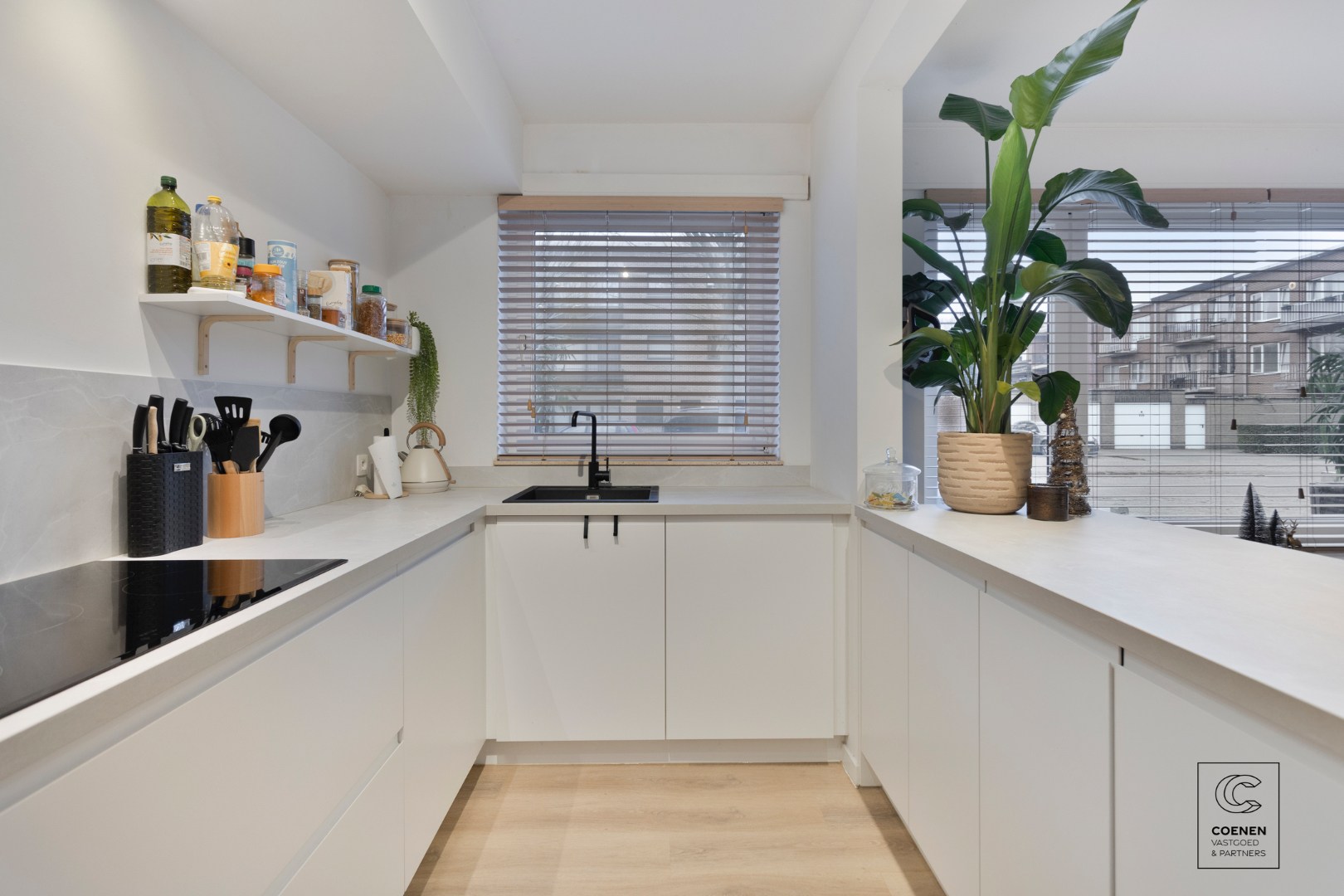 Appartement à vendre à Brasschaat avec 3 chambres - photo 2