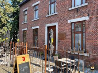 Uniek herenhuis (momenteel B&B) met tal van mogelijkheden in centrum BorgloonMomenteel is het gebouw in gebruik als B&B met 3 verbruikszalen, 2...