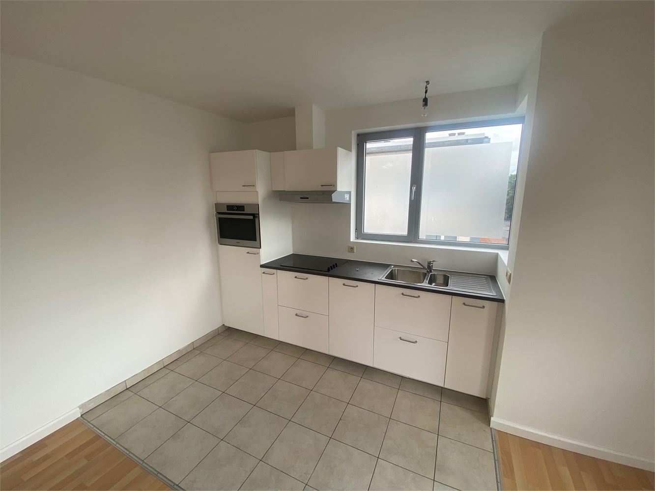 Appartement te huur in Antwerpen met 1 slaapkamer - foto 4