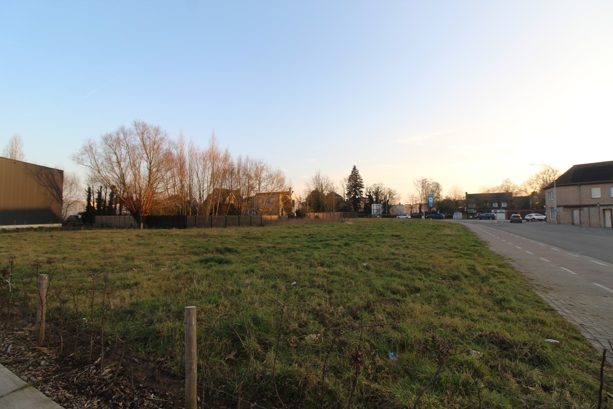 Bouwgrond met veel mogelijkheden te koop Roeselare - photo 2