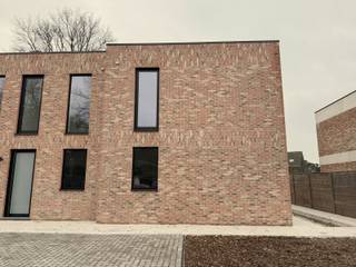 Op zoek naar een moderne, energiezuinige woning in een groene omgeving? Ontdek deze drie gloednieuwe woningen aan de Kalmthoutsesteenweg 157...