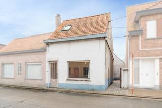 LiggingDeze charmante halfopen woning in de Staakstraat 150 in Assenede combineert een aangename woonomgeving met een bijzonder vlotte...