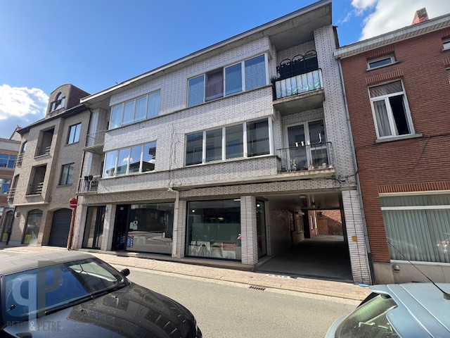 Opbrengsteigendom in hartje Zottegem - foto 2