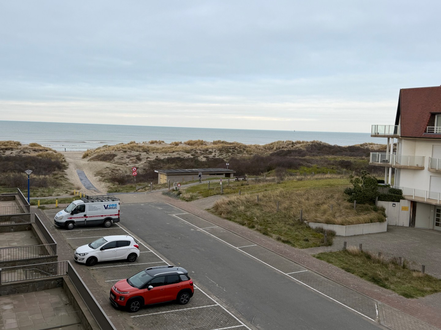 Volledig gerenoveerd appartement op wandelafstand van het strand - foto 5