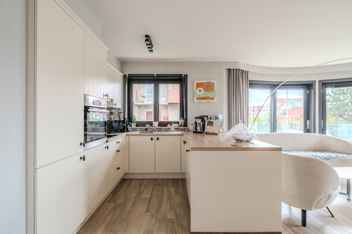 Lichtrijk hoekappartement met 2 slaapkamers en terras - foto 4