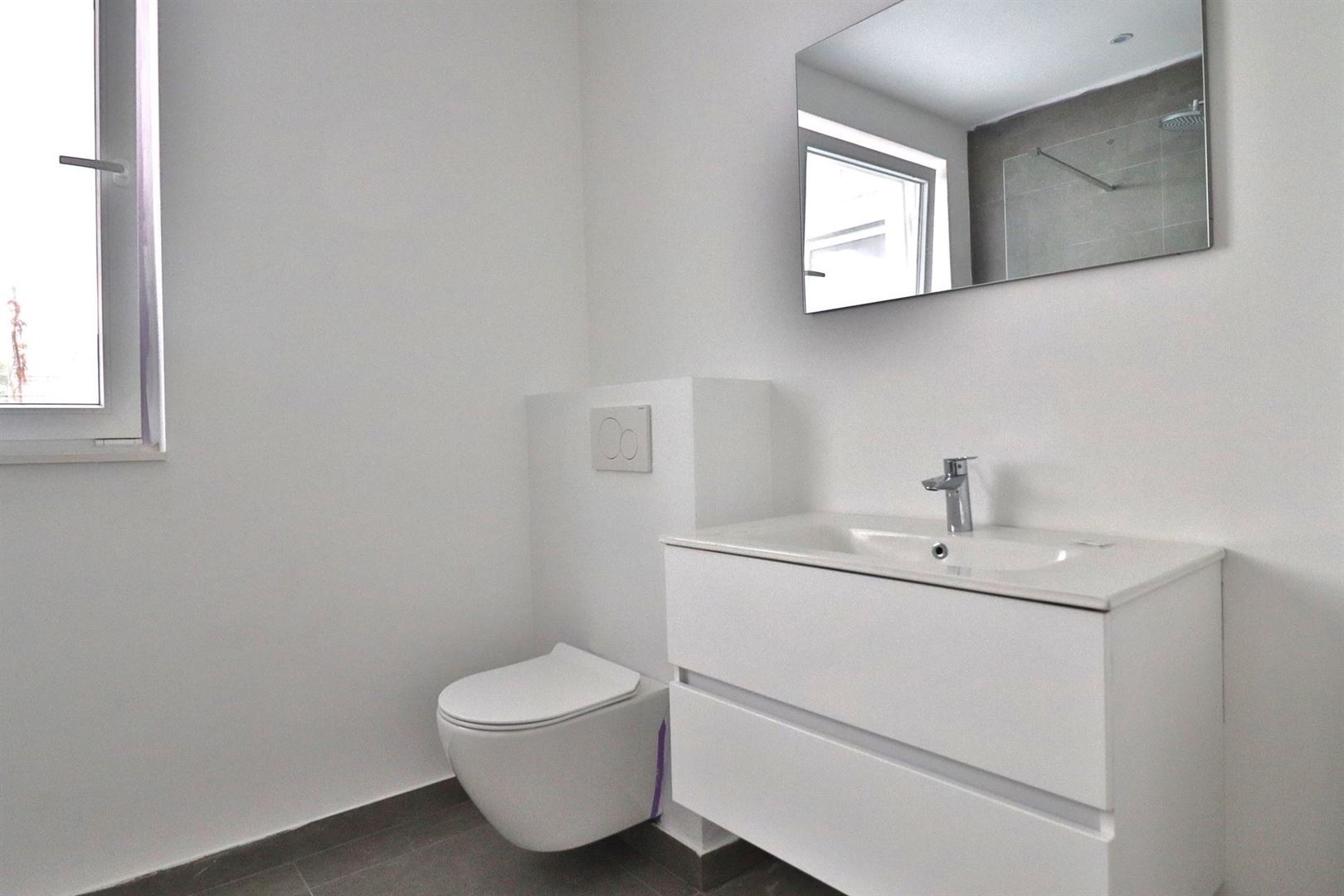 Lichtrijk en instapklaar appartement met terras op het 2de verdiep - foto 5