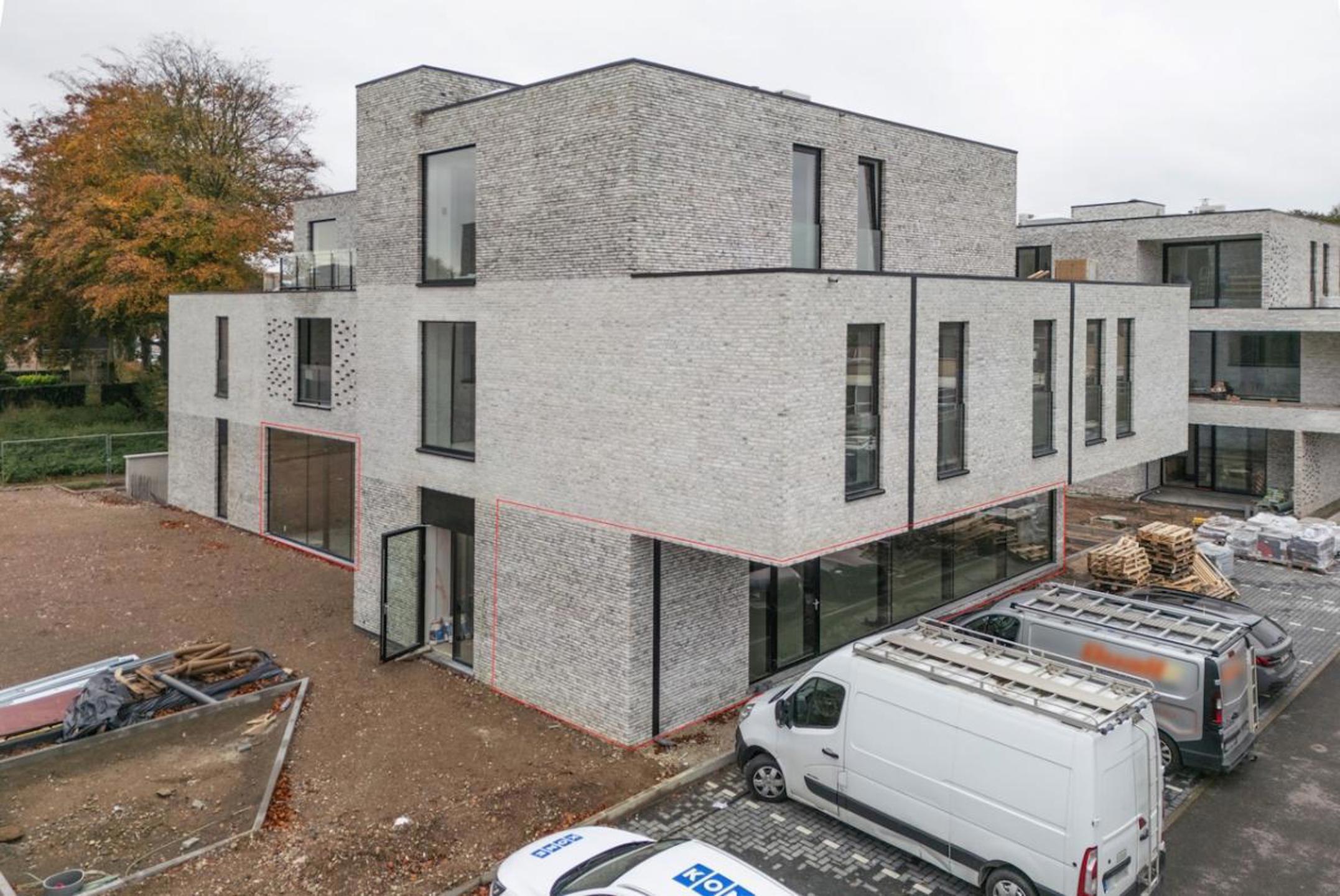 Kantoor of handelsgelijkvloers (250m²) in het centrum van Ham - foto 2