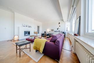Informatie & bezoeken : Alexia.ignelzi@weinvest.be - 0473585255 - We Invest biedt deze prachtige flat aan op de 6e verdieping van een gebouw uit...