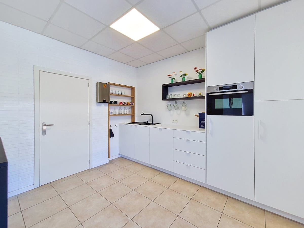 Moderne kantoren (14-106 m²) te huur aan N9 te Melle - foto 4