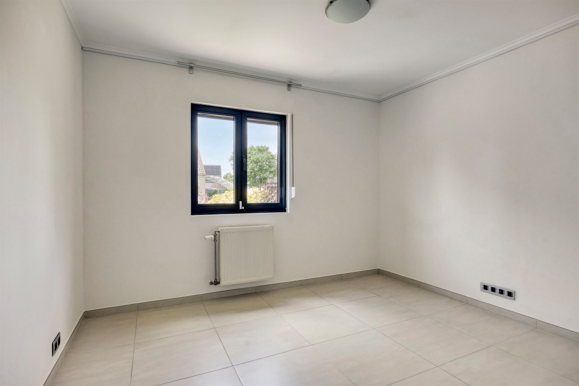 Instapklare laagbouwwoning met 3 slaapkamers en garage - foto 5