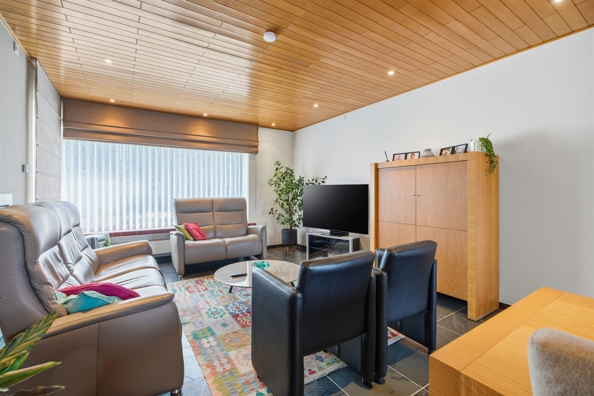 Ruime en solide halfopen bebouwing op 828 m² - foto 5