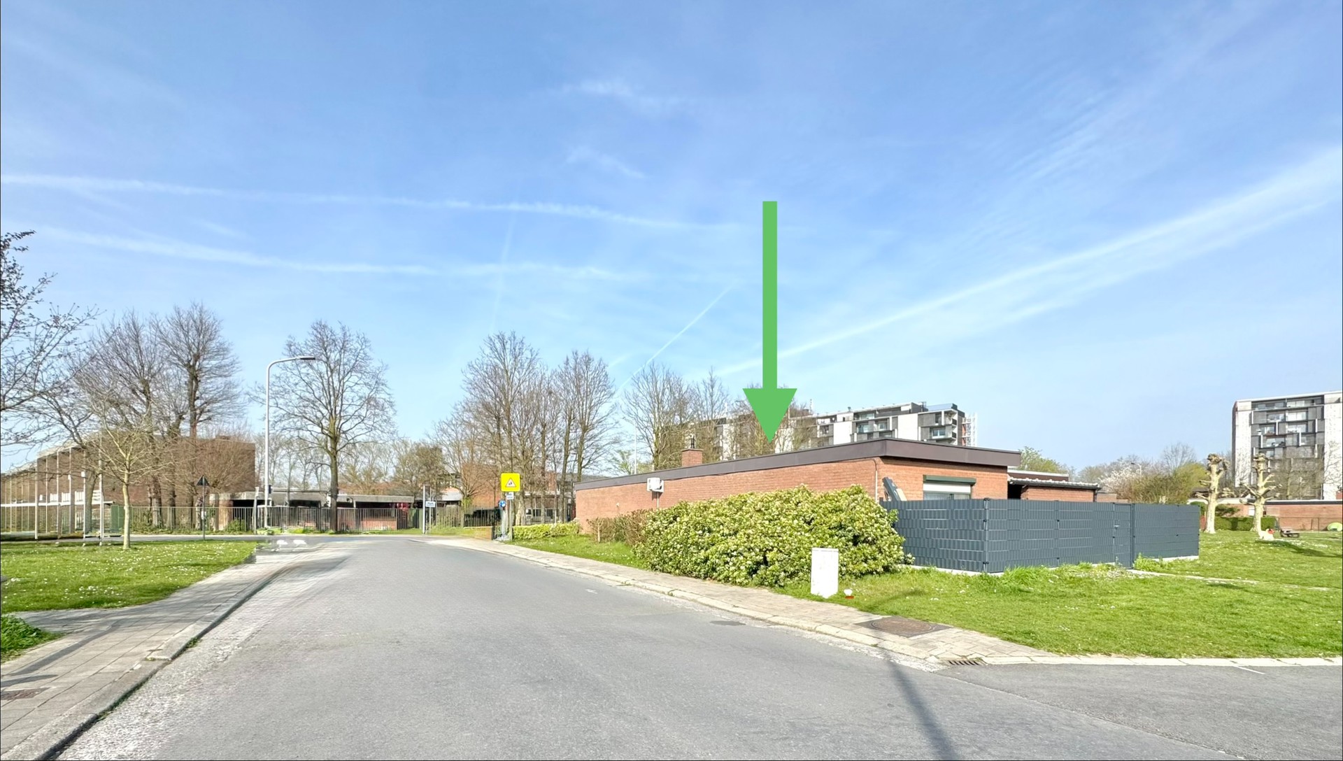 GERENOVEERDE GELIJKVLOERSE WONING | 3 KAMERS | GARAGE | 274 M² - foto 3