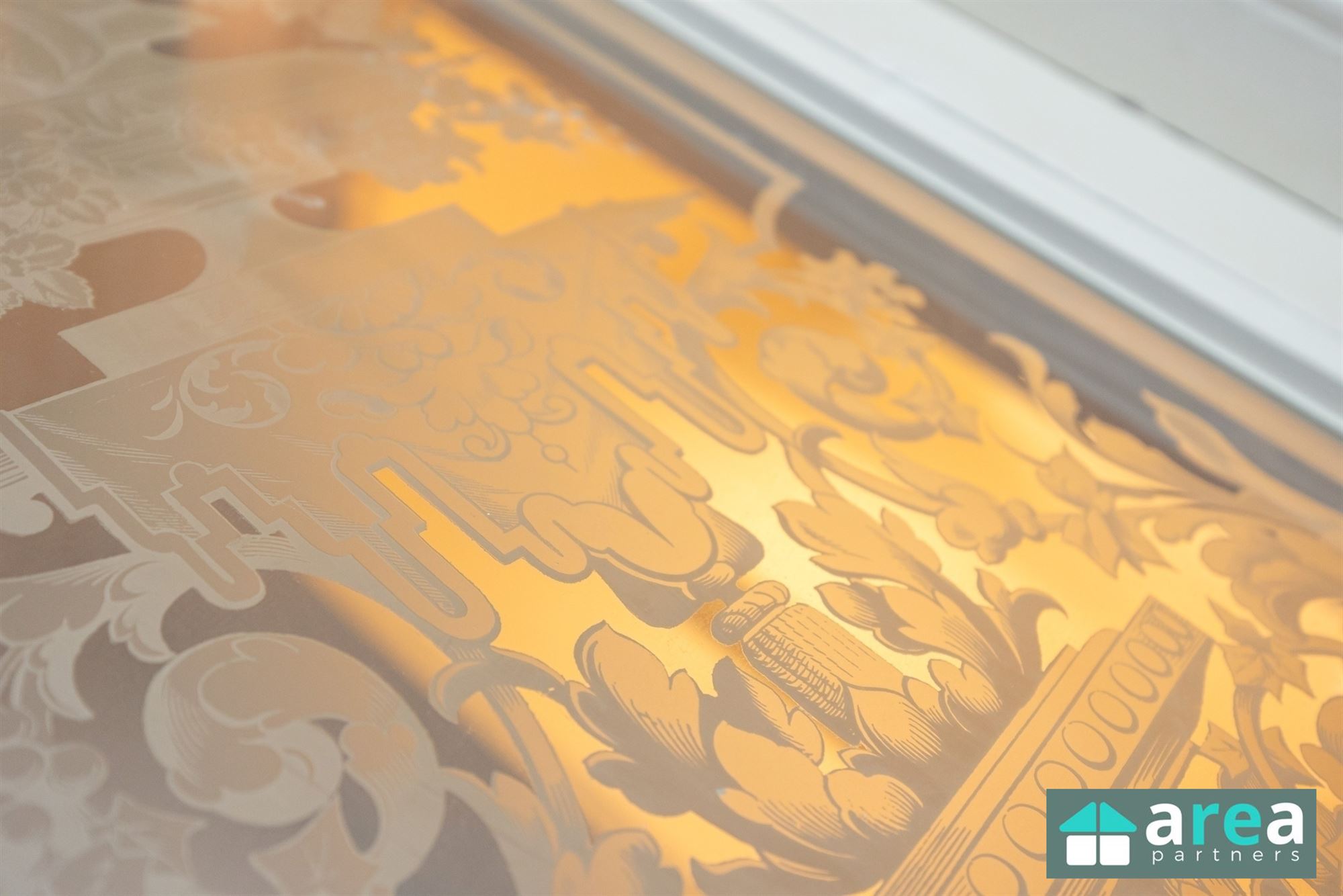 Herenwoning met authentieke elementen en stadskoer! - foto 3