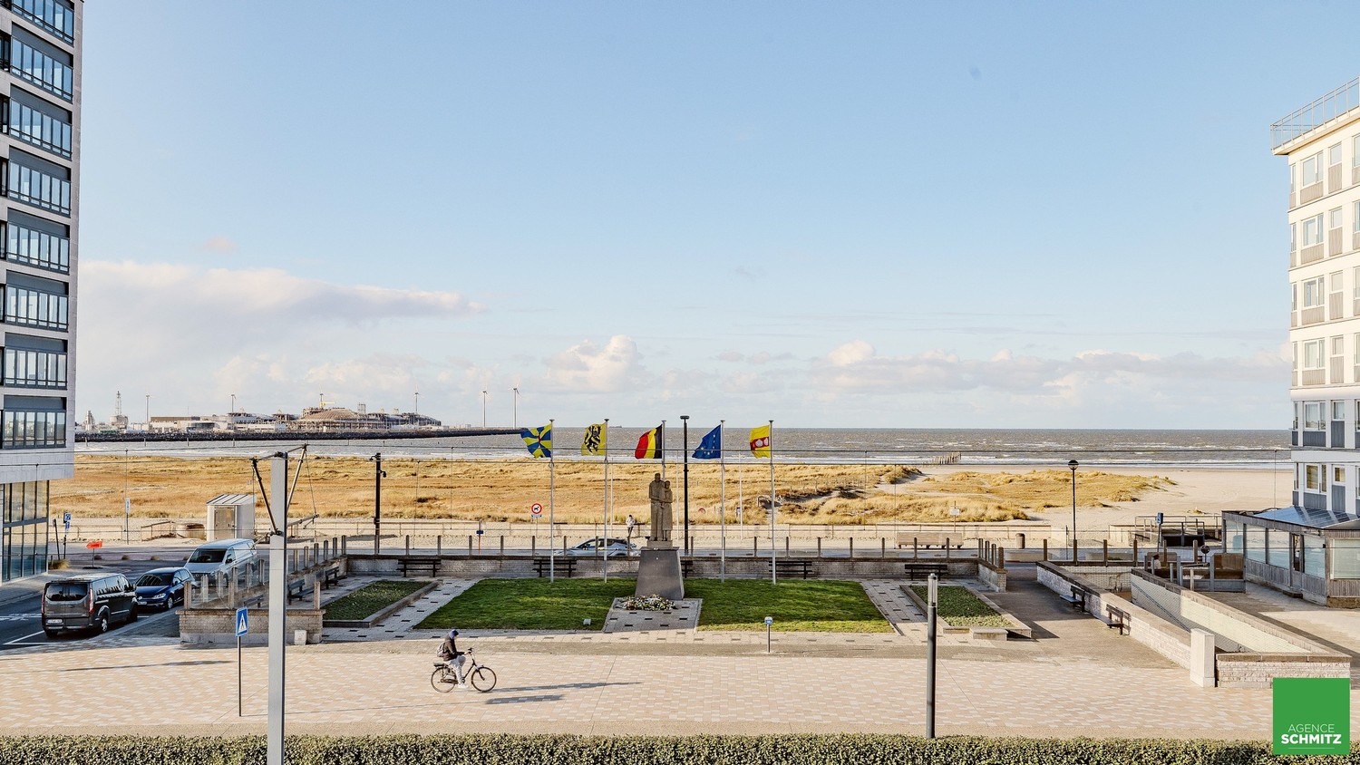 Appartement exclusif rénové avec vue frontale imprenable sur la mer. - photo 2