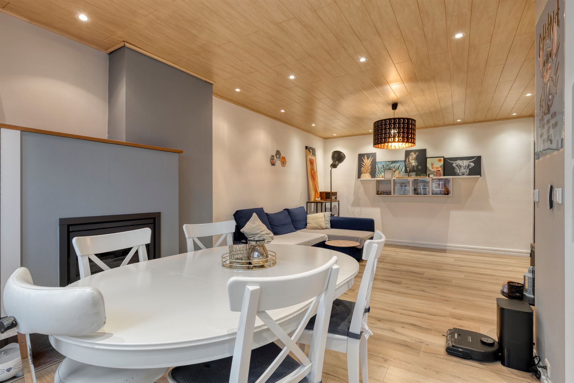 Instapklaar appartement van 78 m² met twee slpk's te Ekeren! - foto 4