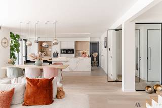 Exclusieve villa op een perceel van 1741m² gelegen in het charmante Branst (Bornem), pal aan de oevers van de Schelde, geniet u hier dagelijks...