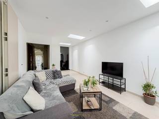 1ste bezoekdag maandag 11 mei! Inschrijven kan via www.nobels.be onder referentienummer 4005878.RUIME GEZINSWONING met 5 SLAAPKAMERS en een...