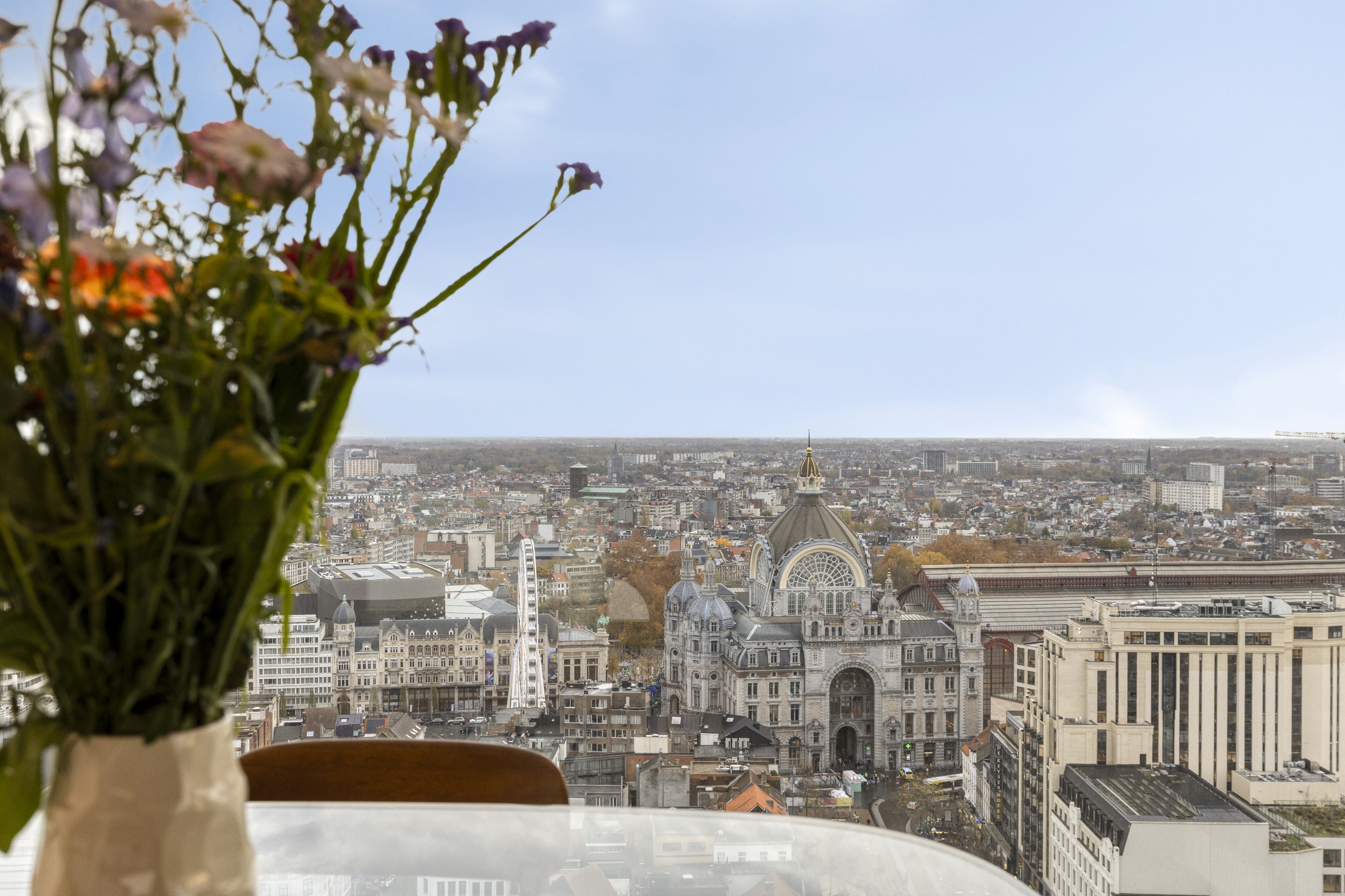 Exclusief appartement met subliem zicht over Antwerpen. - foto 2