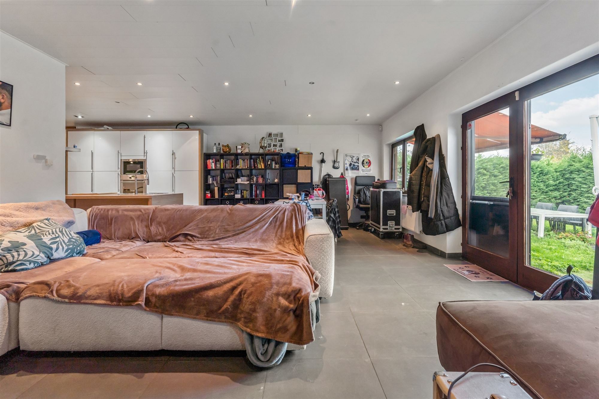 OPBRENGSTEIGENDOM BESTAANDE UIT 3 APPARTEMENTEN EN EEN STUDIO GELEGEN TE TESSENDERLO - foto 4