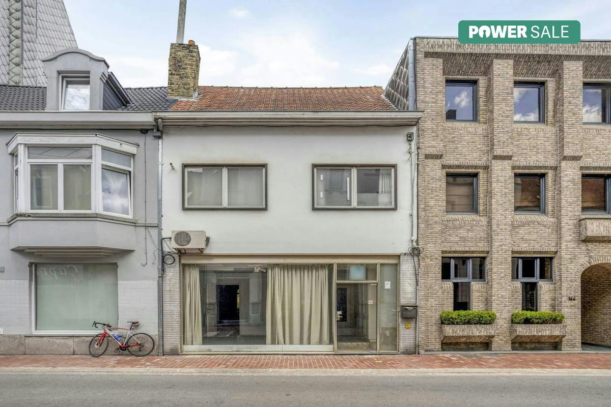 Huis met handelsruimte te koop in centrum Roeselare - foto 1