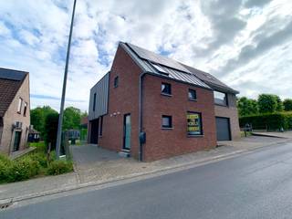 Te huur, BEN-woning op gunstige locatie te OudenaardeGesterkt door zijn UNIEKE LIGGING behoort deze woning tot één van de toppers van Oudenaarde. De...