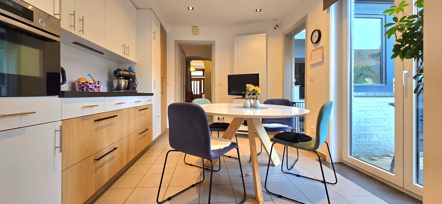 Charmant herenhuis met 5 slaapkamers te koop in Hasselt - foto 5