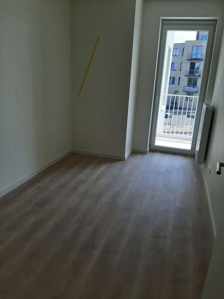 Tweekamerappartement met terras en twee binnenstaanplaatsen - foto 4