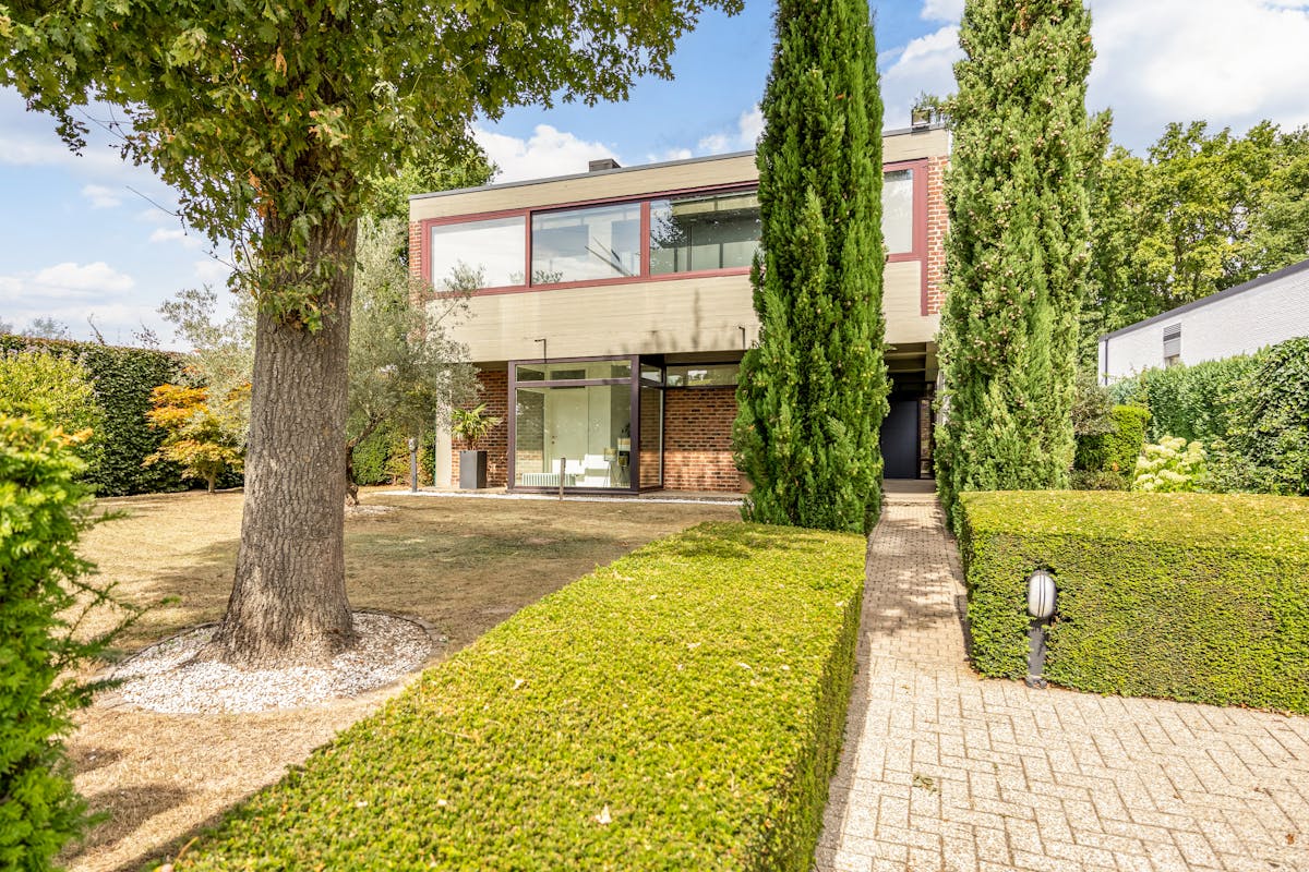 Uitzonderlijke villa met praktijk op toplocatie in Hasselt - foto 3